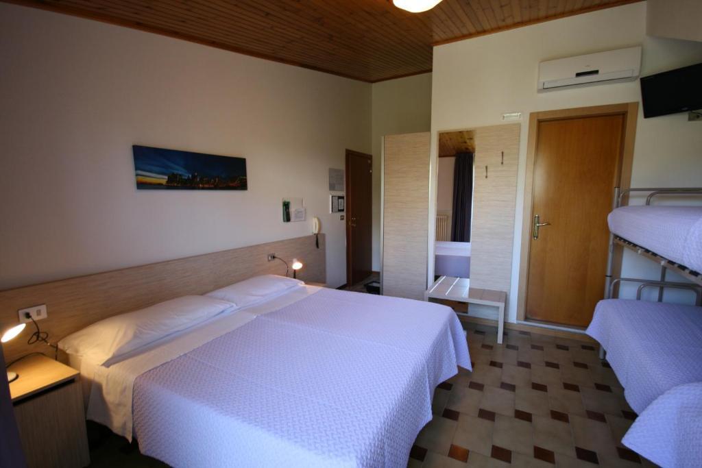 Albergo Centopini Gemmano Pokój zdjęcie